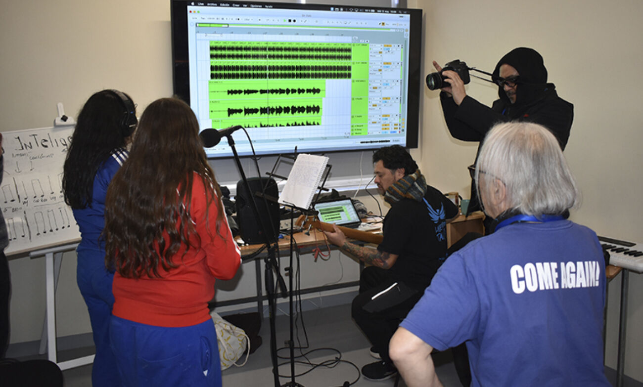 “Liberando Talento” inicia formación musical con adolescentes del sistema de protección especializada y reinserción social