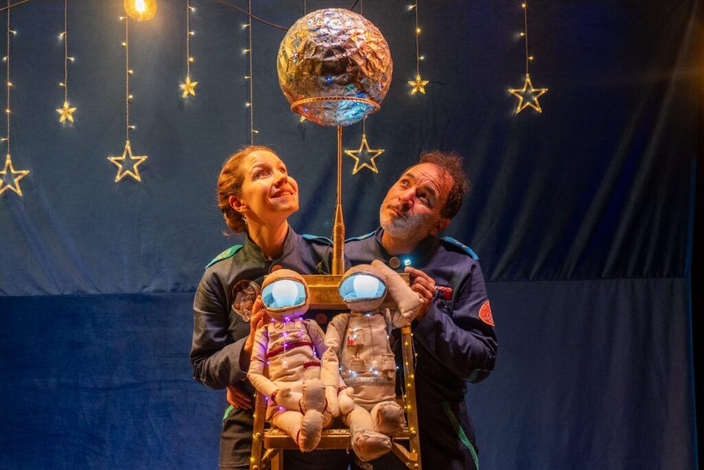 FAMFEST trae al Teatro UdeC una premiada versión de Shakespeare y una poética obra sobre la soledad